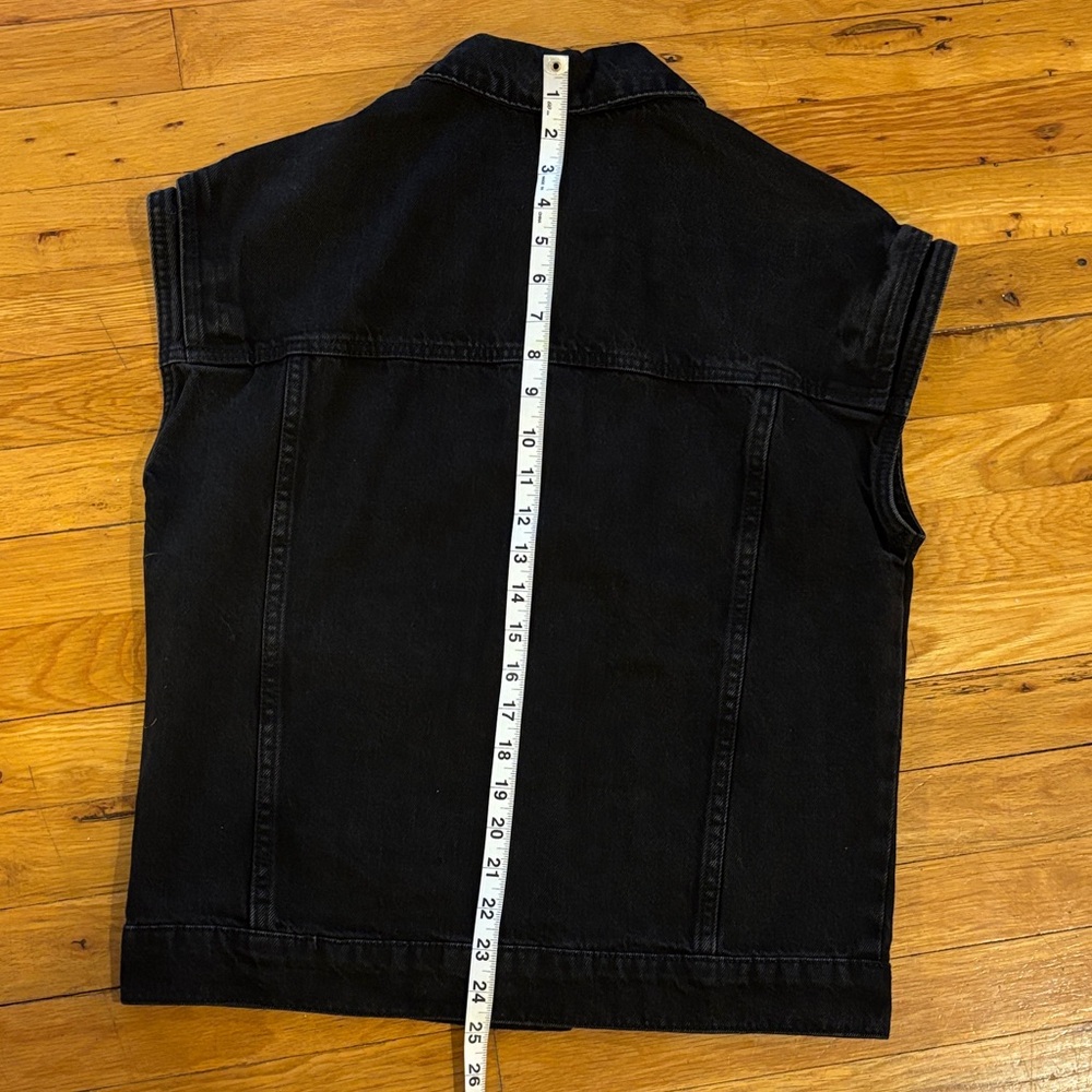 Black Sleeveless Denim Vest - Picture 2 of 6